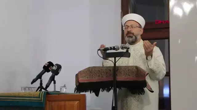 Ali Erbaş, Kadir Gecesi dua etti Ali Erbaş, Kadir Gecesi dua etti
