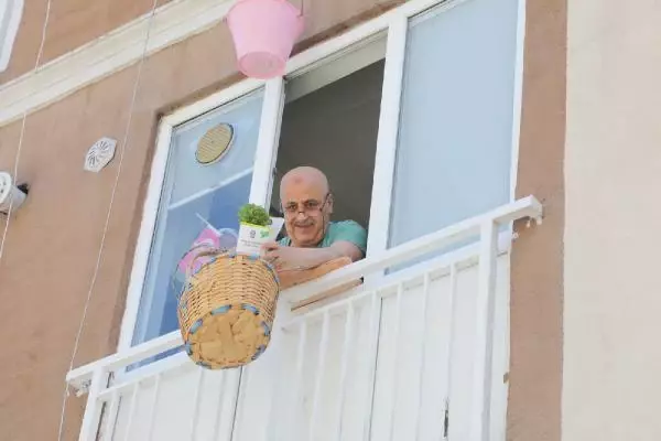 Anneler Günü çiçeklerle kutlandı Anneler Günü çiçeklerle kutlandı