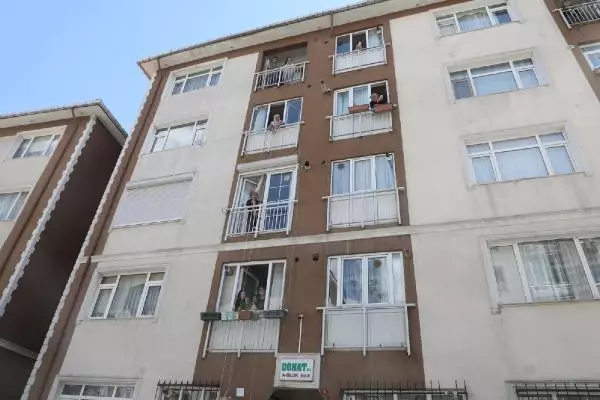 Anneler Günü çiçeklerle kutlandı Anneler Günü çiçeklerle kutlandı