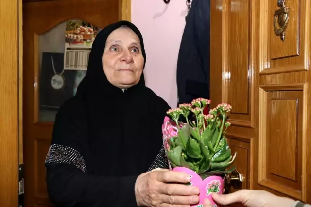 Anneleri mutlu etmek için mesafe tanımadılar Anneleri mutlu etmek için mesafe tanımadılar