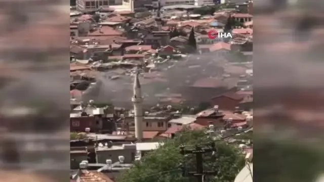 Son dakika 3. sayfa: Annesiyle tartışıp evi ateşe veren genç yangında hayatını kaybetti Son dakika 3. sayfa: Annesiyle tartışıp evi ateşe veren genç yangında hayatını kaybetti
