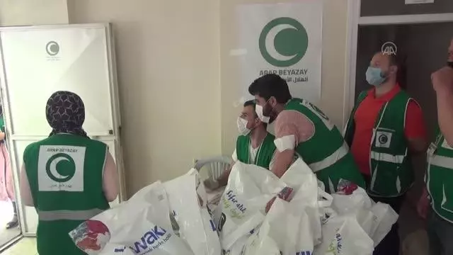 Arap Beyazay Derneği, Suriyeli ihtiyaç sahibi ailelere ramazan yardımında bulundu Arap Beyazay Derneği, Suriyeli ihtiyaç sahibi ailelere ramazan yardımında bulundu