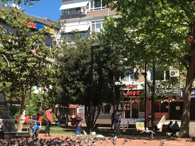 - Avcılar'da dikkat çeken yoğunluk... Caddelere ve parklara akın ettiler - Avcılar'da dikkat çeken yoğunluk... Caddelere ve parklara akın ettiler