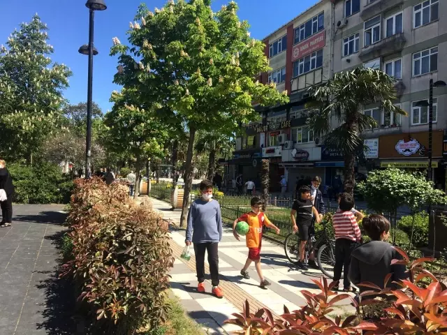 - Avcılar'da dikkat çeken yoğunluk... Caddelere ve parklara akın ettiler - Avcılar'da dikkat çeken yoğunluk... Caddelere ve parklara akın ettiler