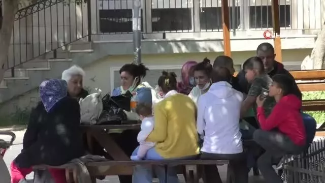 - Avcılar'da dikkat çeken yoğunluk... Caddelere ve parklara akın ettiler - Avcılar'da dikkat çeken yoğunluk... Caddelere ve parklara akın ettiler
