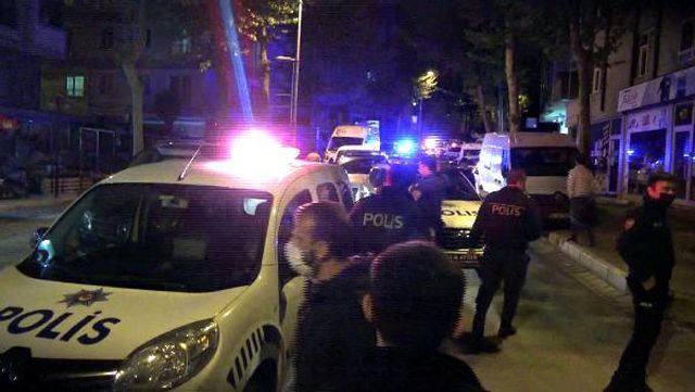 İSTANBUL-AVCILAR'DA SİLAHLI KAVGA: 1 YARALI