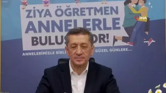 Bakan Selçuk, çocukları hastanede eğitim gören annelerle buluştu Bakan Selçuk, çocukları hastanede eğitim gören annelerle buluştu