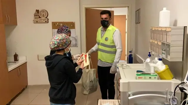 Başkan Sayan, Anneler Gününde annelere hediyeler gönderdi Başkan Sayan, Anneler Gününde annelere hediyeler gönderdi