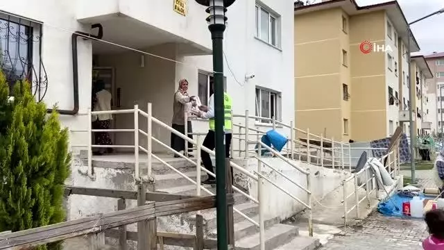 Başkan Sayan, Anneler Gününde annelere hediyeler gönderdi Başkan Sayan, Anneler Gününde annelere hediyeler gönderdi