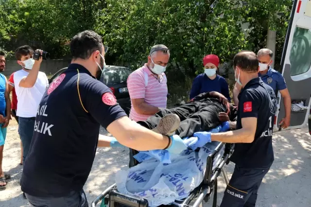 Bıçakladıkları şahsı kanlar içerisinde bırakıp kaçtılar Bıçakladıkları şahsı kanlar içerisinde bırakıp kaçtılar