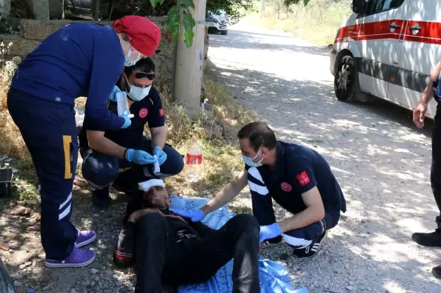 Bıçakladıkları şahsı kanlar içerisinde bırakıp kaçtılar Bıçakladıkları şahsı kanlar içerisinde bırakıp kaçtılar