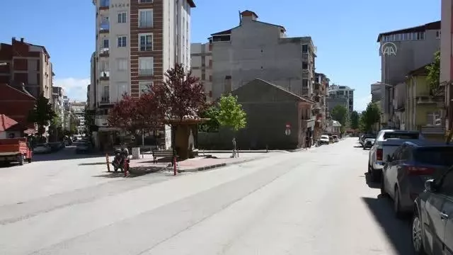 Kütahya'da 'tam kapanma'ya uyuluyor Kütahya'da 'tam kapanma'ya uyuluyor