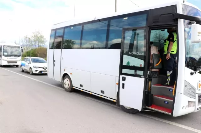 Bolu'da uygulama noktasına girmemek için kaçanlara göz açtırılmıyor Bolu'da uygulama noktasına girmemek için kaçanlara göz açtırılmıyor