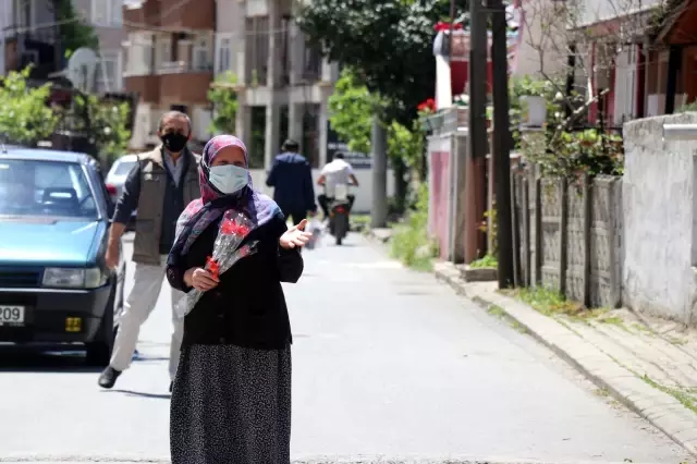 Sirenler eşliğinde bu sefer ceza için değil, bakın ne için sokaktaydılar Sirenler eşliğinde bu sefer ceza için değil, bakın ne için sokaktaydılar