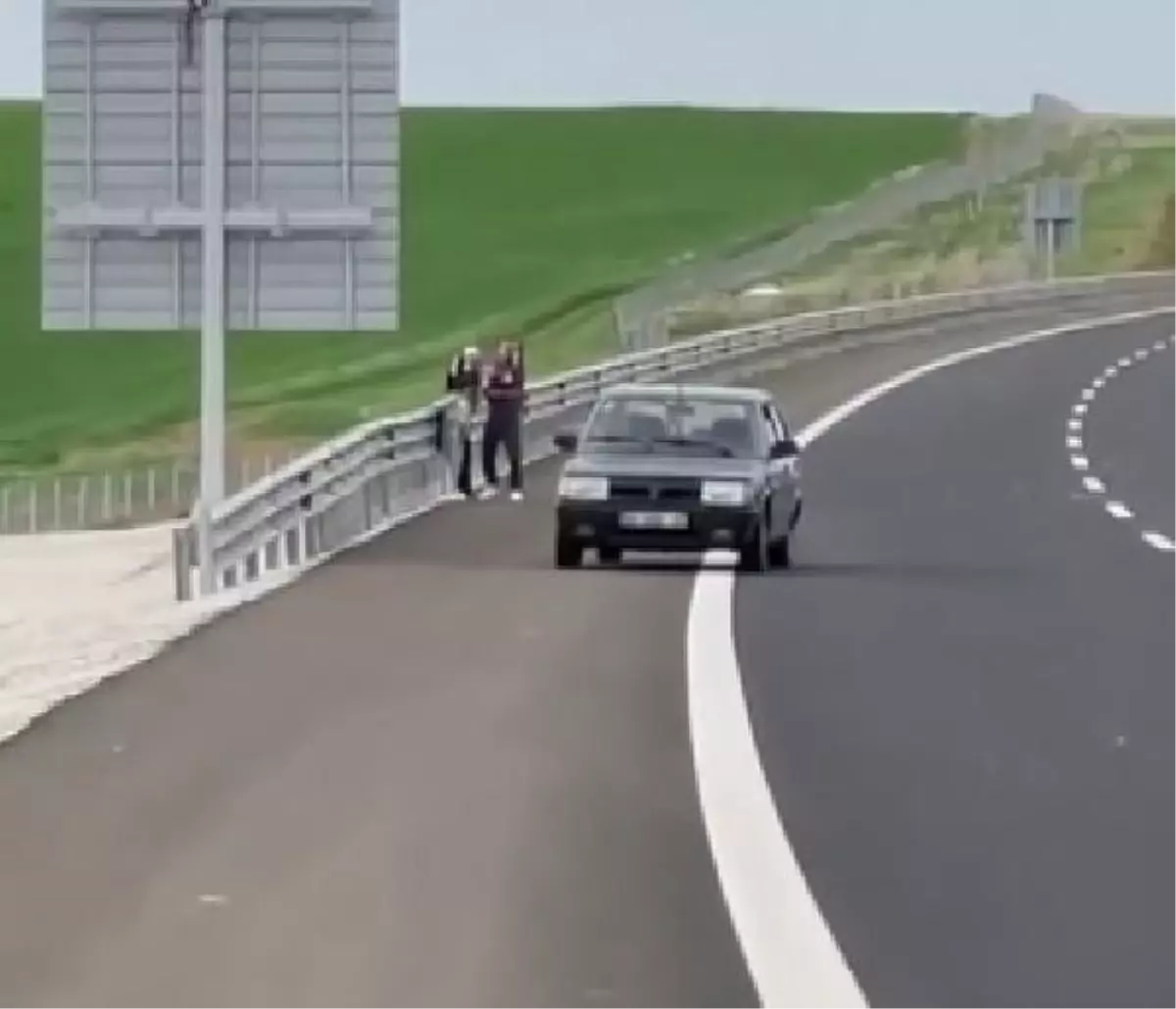 Çocuğunun gözü önünde şiddet uygulayan kocasından şikayetçi olmadı