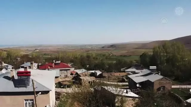Cumhurbaşkanlığı İletişim Başkanlığı, vatandaşların koronavirüs aşısı olma hikayelerini filmleştirdi Cumhurbaşkanlığı İletişim Başkanlığı, vatandaşların koronavirüs aşısı olma hikayelerini filmleştirdi
