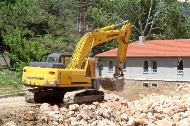 Depremin merkezi Sivrice'de dönüşüm sürüyor Depremin merkezi Sivrice'de dönüşüm sürüyor