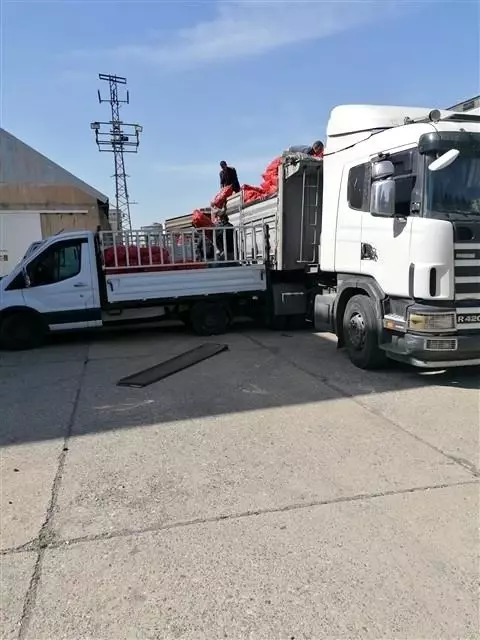 Diyarbakır'da 292 bin haneye 5 bin 844 ton patates ve soğan dağıtıldı