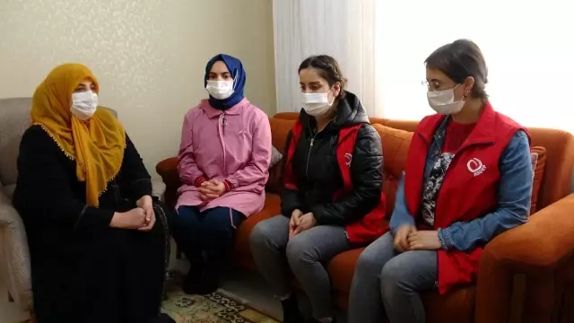 Son dakika haber... Engelli 3 çocuk annesi kadın 'yılın annesi' seçildi