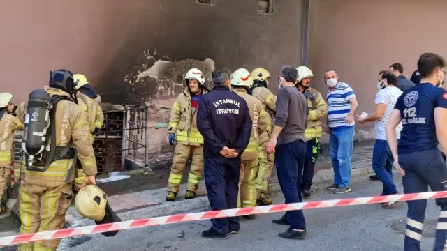 Son Dakika | Esenler'de korkutan depo yangını Son Dakika | Esenler'de korkutan depo yangını