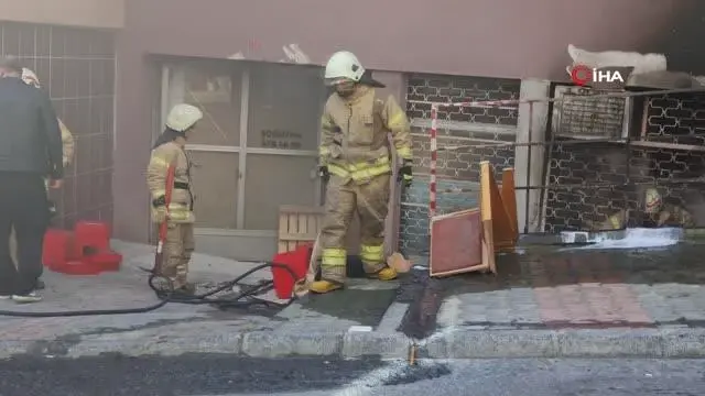 Son Dakika | Esenler'de korkutan depo yangını Son Dakika | Esenler'de korkutan depo yangını