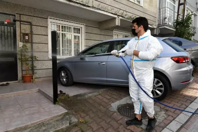Esenyurtlu annelerin sepetleri güllerle doldu Esenyurtlu annelerin sepetleri güllerle doldu