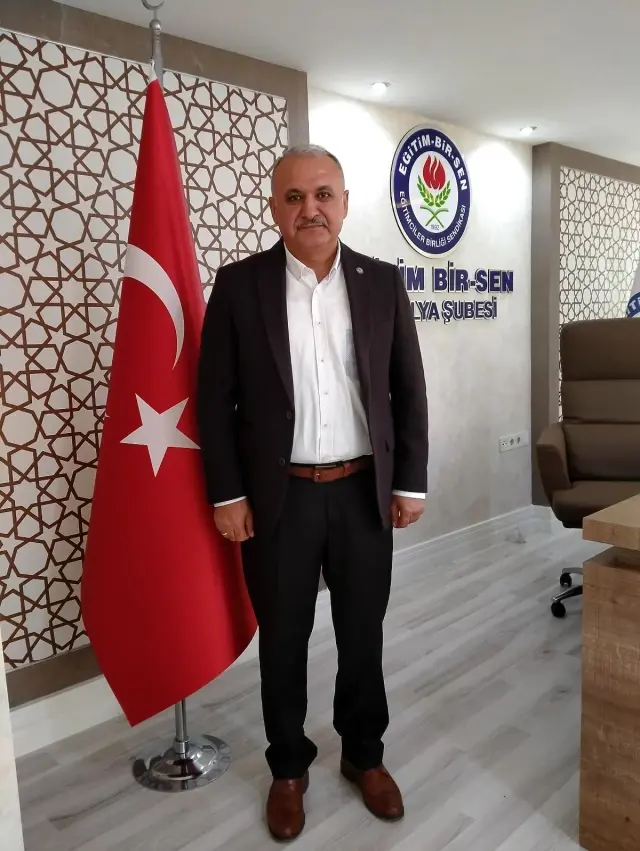 Son dakika! Eyüp Bülent Miran: 'Kudüs davası yalnız değildir' Son dakika! Eyüp Bülent Miran: 'Kudüs davası yalnız değildir'