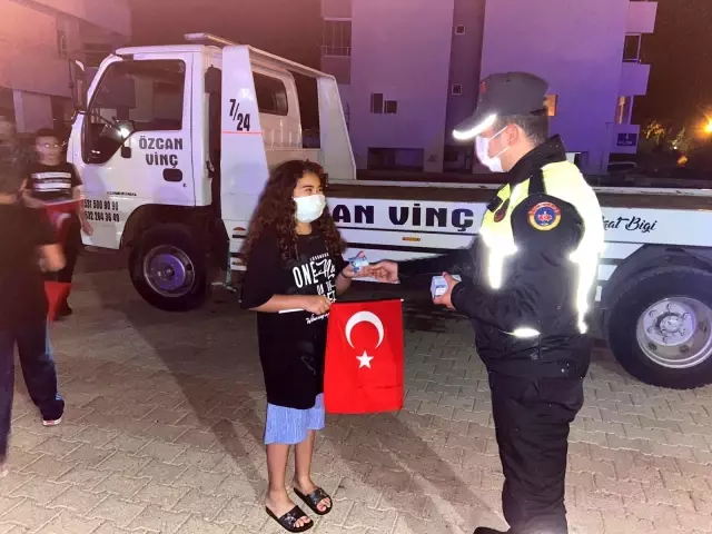 Finike'de sinevizyon gösterimi ile trafik eğitimi Finike'de sinevizyon gösterimi ile trafik eğitimi