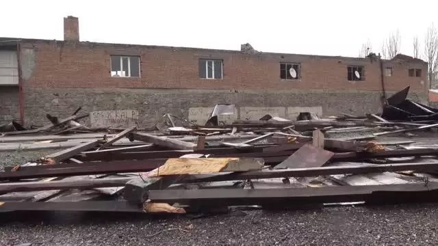 Iğdır'da fırtına maddi hasara neden oldu Iğdır'da fırtına maddi hasara neden oldu
