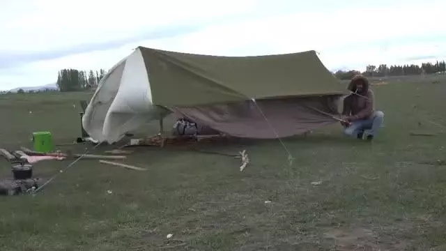 Fırtınada çadırları zarar gören mevsimlik işçilere kaymakamlık yardım edecek Fırtınada çadırları zarar gören mevsimlik işçilere kaymakamlık yardım edecek