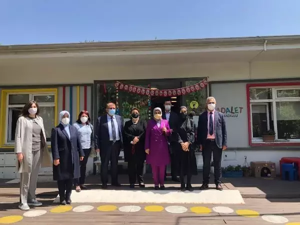Gönül Elleri Çarşısı'ndan kadın mahkumlara Anneler Günü hediyesi Gönül Elleri Çarşısı'ndan kadın mahkumlara Anneler Günü hediyesi