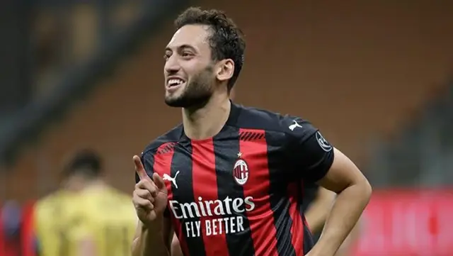 Hakan Çalhanoğlu için Liverpool devrede Hakan Çalhanoğlu için Liverpool devrede