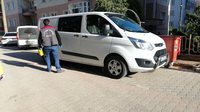iki cocuk babasi yoneticilik yaptigi binada o 3 14121993 o