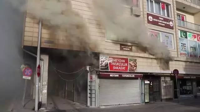İş yerinde çıkan yangın hasara neden oldu İş yerinde çıkan yangın hasara neden oldu