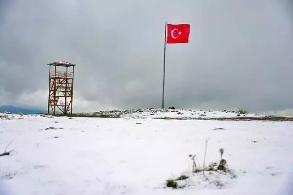 KARADENİZ YAYLALARINDA, MAYIS AYINDA KAR SÜRPRİZİ KARADENİZ YAYLALARINDA, MAYIS AYINDA KAR SÜRPRİZİ
