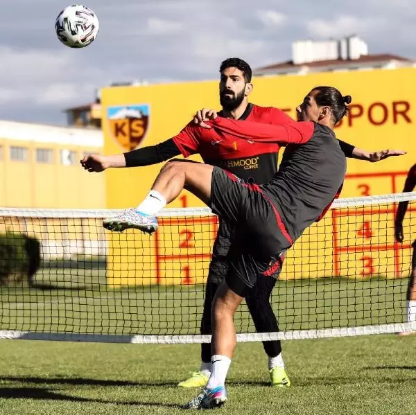 Kayserispor'da Başakşehir maçının hazırlıkları başladı Kayserispor'da Başakşehir maçının hazırlıkları başladı