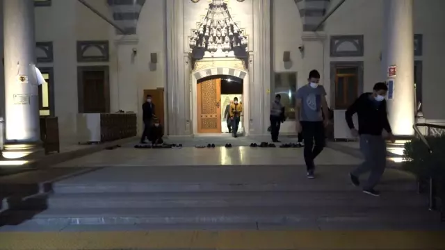 Kırıkkale'de Kadir Gecesi dualarla idrak edildi Kırıkkale'de Kadir Gecesi dualarla idrak edildi