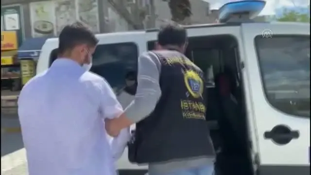 Küçükçekmece'de uyuşturucu sattığı öne sürülen şüpheli yakalandı Küçükçekmece'de uyuşturucu sattığı öne sürülen şüpheli yakalandı