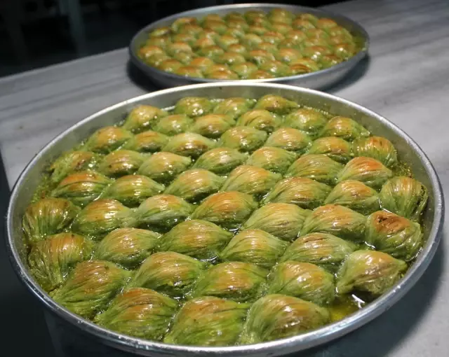 Midye baklava siparişlerine yetişemiyorlar Midye baklava siparişlerine yetişemiyorlar