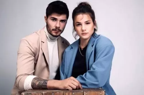 Survivor yarışmacıları Barış Murat Yağcı ve Nisa Bölükbaşı ayrıldı Survivor yarışmacıları Barış Murat Yağcı ve Nisa Bölükbaşı ayrıldı