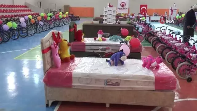 Son dakika haber: - Öksüz ve yetim çocukların dilekleri bayram hediyeleri oldu Son dakika haber: - Öksüz ve yetim çocukların dilekleri bayram hediyeleri oldu