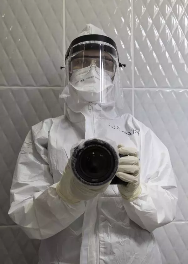 Koronavirüs salgınında insan üstü mücadelenin simge fotoğrafının hikayesi duygulandırdı Koronavirüs salgınında insan üstü mücadelenin simge fotoğrafının hikayesi duygulandırdı