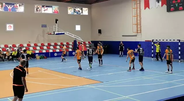 Şampiyon, Eskişehir Ormanspor ligi beraberlikle tamamladı Şampiyon, Eskişehir Ormanspor ligi beraberlikle tamamladı