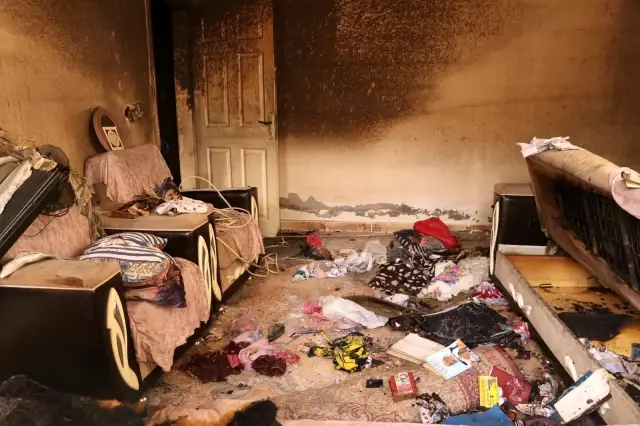 Şanlıurfa'da kanser hastası kadının evi kundaklandı Şanlıurfa'da kanser hastası kadının evi kundaklandı