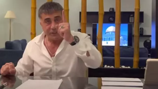 Sedat Peker 3. videoyu yayınladı! Bu kez hedefinde Serhat Albayrak var: Senin için vekilin kemiklerini kırdırttım Sedat Peker 3. videoyu yayınladı! Bu kez hedefinde Serhat Albayrak var: Senin için vekilin kemiklerini kırdırttım