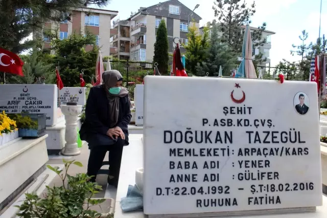 Son dakika... Şehit anneleri Anneler Günü'nü evlatlarının mezarı başında geçirdi Son dakika... Şehit anneleri Anneler Günü'nü evlatlarının mezarı başında geçirdi