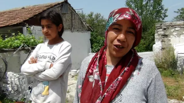 Sel mağduru aileye hayırsever esnaftan Anneler Günü hediyesi Sel mağduru aileye hayırsever esnaftan Anneler Günü hediyesi