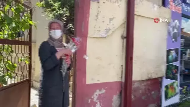 Sirenler eşliğinde bu sefer ceza için değil, bakın ne için sokaktaydılar Sirenler eşliğinde bu sefer ceza için değil, bakın ne için sokaktaydılar