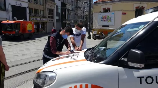 Taksim'de turistlere yönelik denetim Taksim'de turistlere yönelik denetim