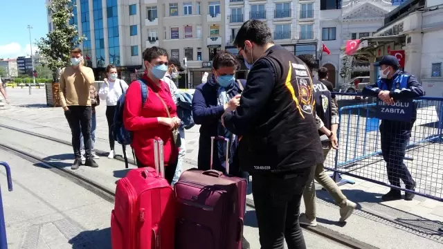 Taksim'de turistlere yönelik denetim Taksim'de turistlere yönelik denetim